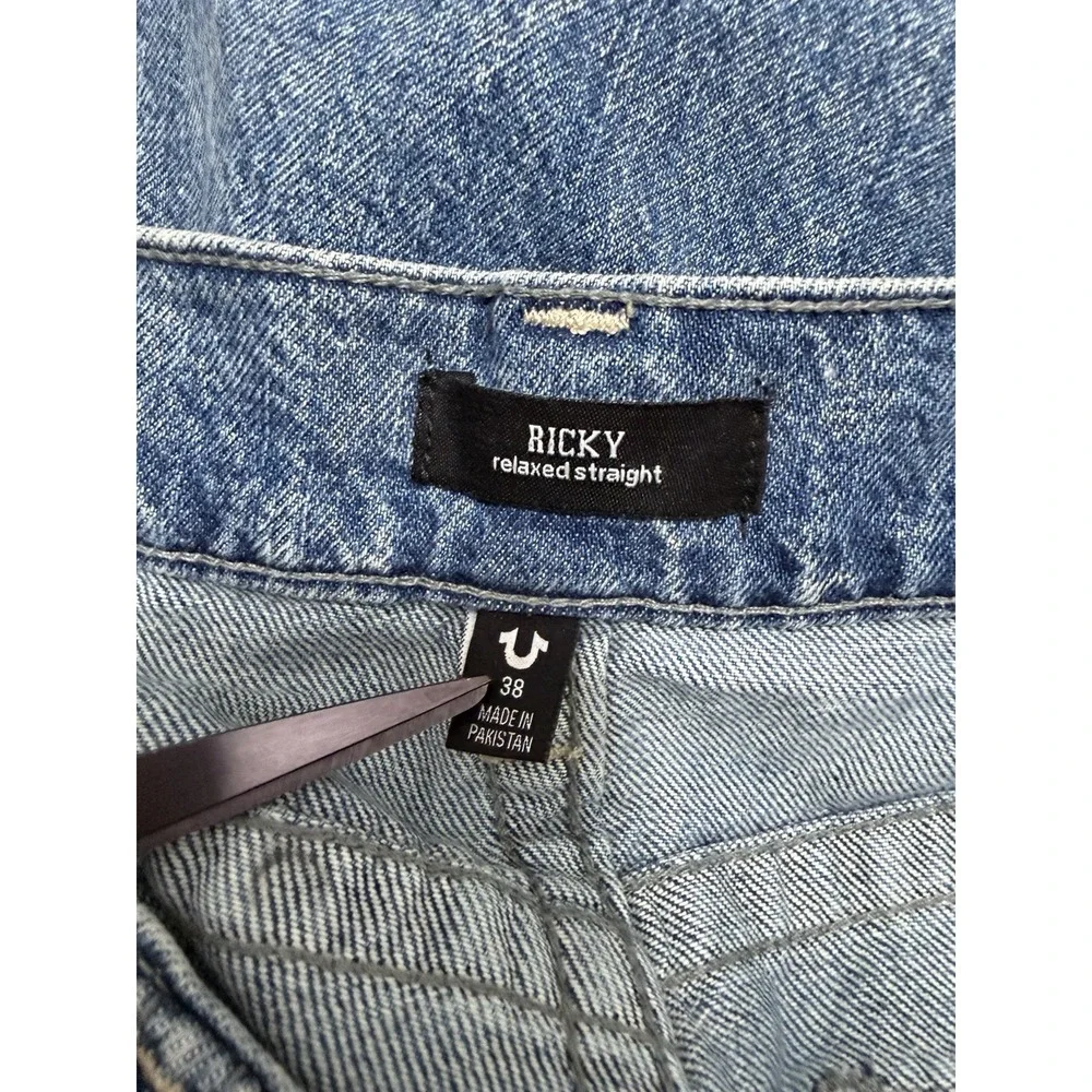 True Religion Mens Ricky Rigid SN Flap Distressed Jeans Size 38‎ Medium Wash NEW
